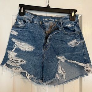 American Eagle 90s mom jean. Size 0
